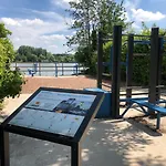 Aux Portes Des Lacs Bed & Breakfast Ardres
